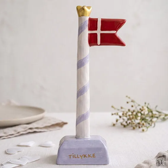 Det Gamle Apotek Flag keramická vlajka 18 cm červená