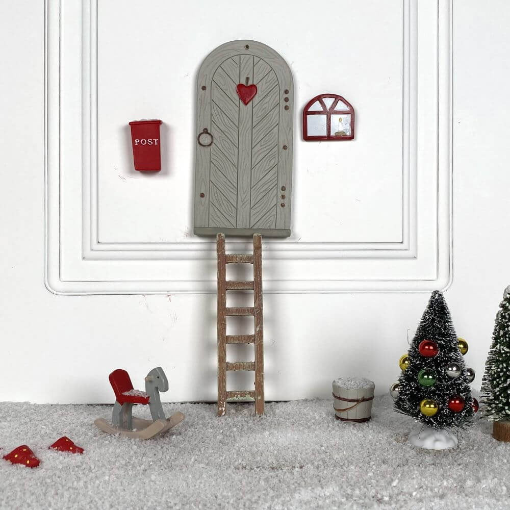 Det Gamle Apotek Gnome Door Set skřítcí dvířka 15 cm