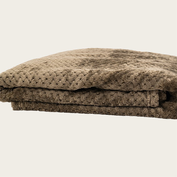 Det Gamle Apotek Blanket polyesterová deka 125×150 hnědá