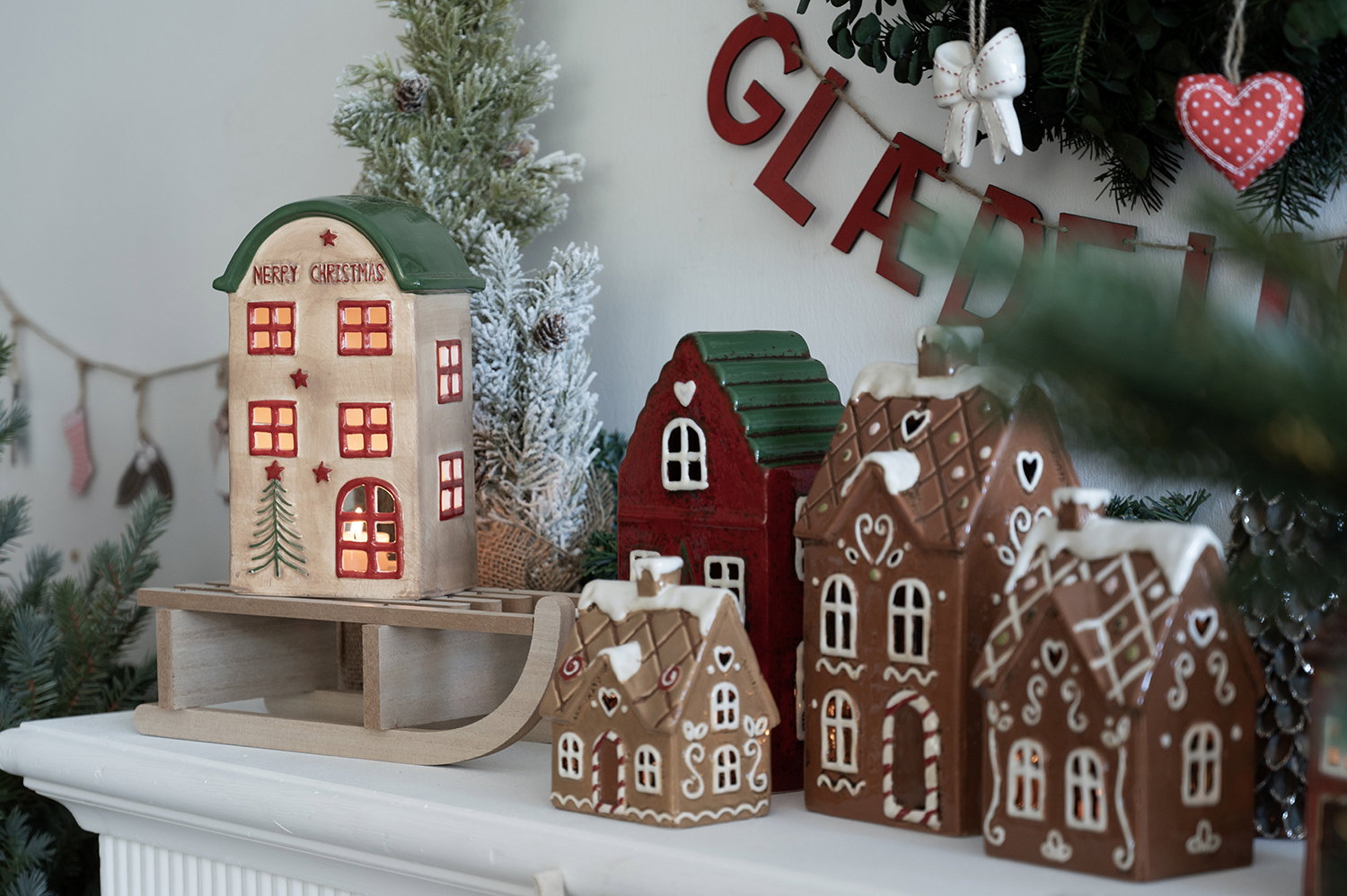 Det Gamle Apotek House for T-light svícen 21 cm hnědý