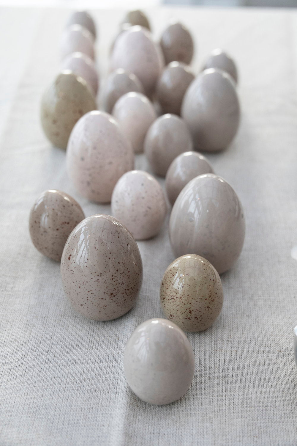 Det Gamle Apotek Easter egg vájíčko béžové 4 cm