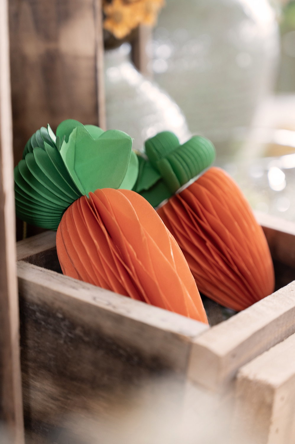 Det Gamle Apotek Carrot papírová mrkev 15 cm oranžová
