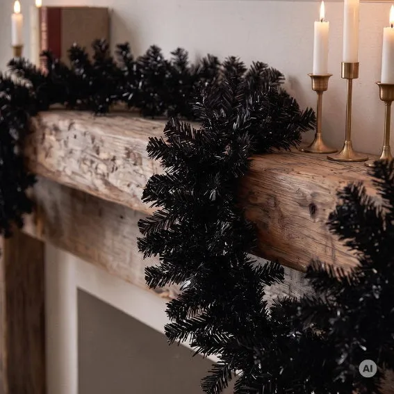 Det Gamle Apotek Artificial Garland girlanda černá 220 tipů