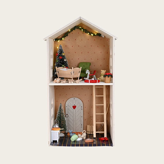 Det Gamle Apotek Gnomedoor House domeček dřevěný 45 cm