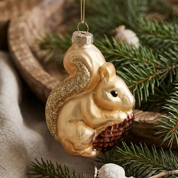 Det Gamle Apotek Squirrel skleněná ozdoba zlatá 9 cm