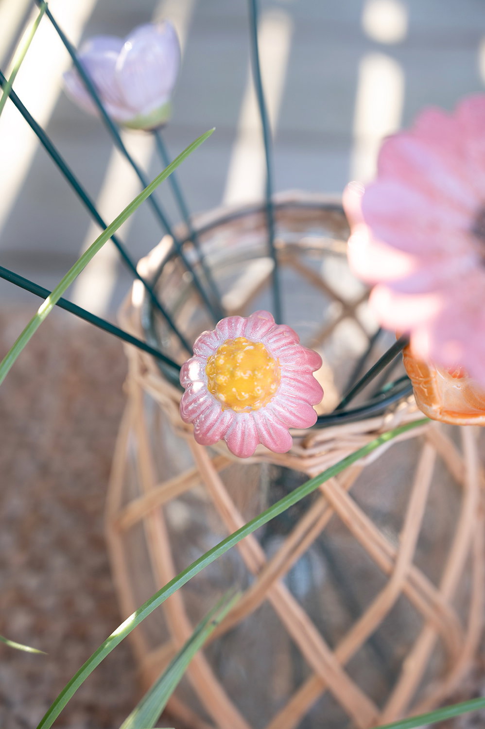 Det Gamle Apotek Flower květina růžová kamenina 32 cm