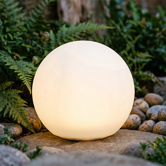 Det Gamle Apotek Solar LED solární koule 20 cm bílá