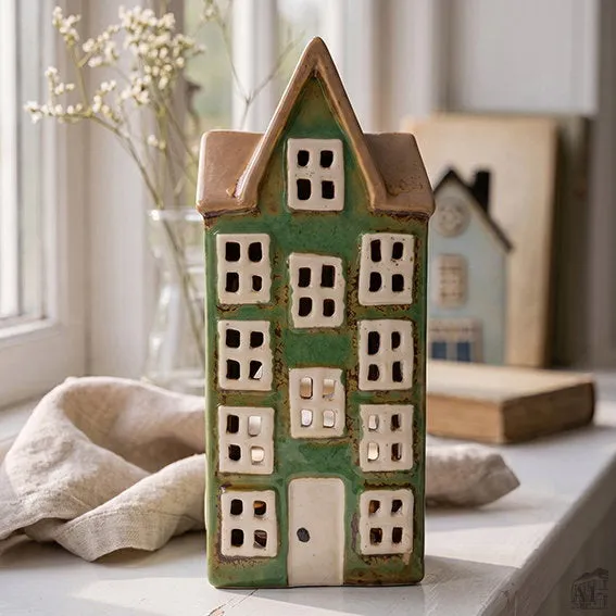 Det Gamle Apotek House svícen domeček zelený 18 cm