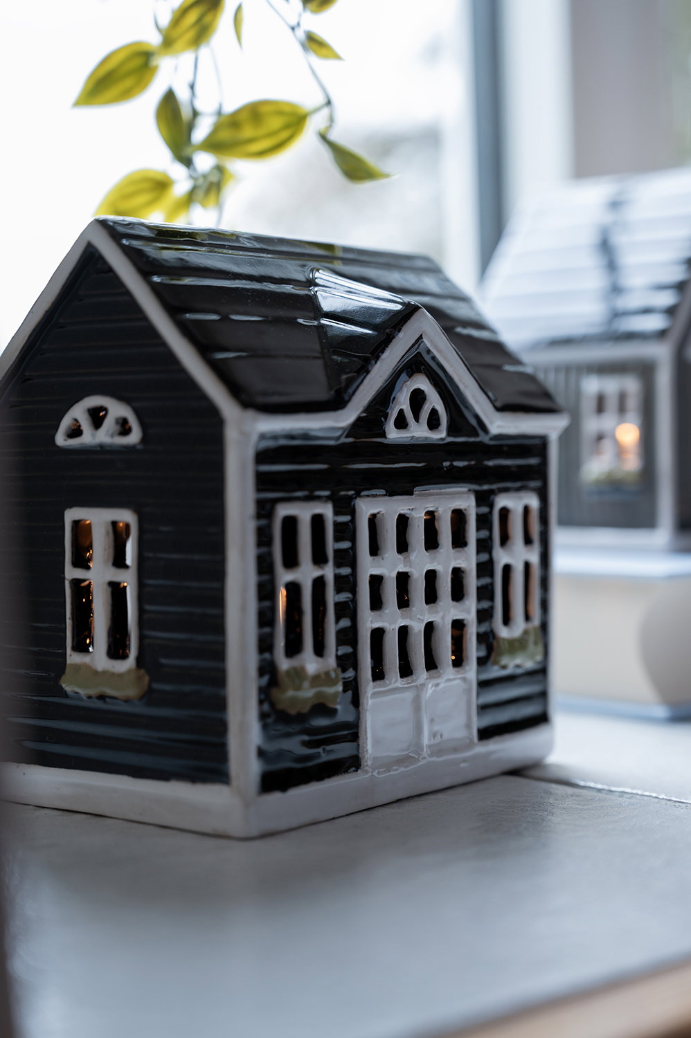 Det Gamle Apotek House for LED light domeček černý 11 cm