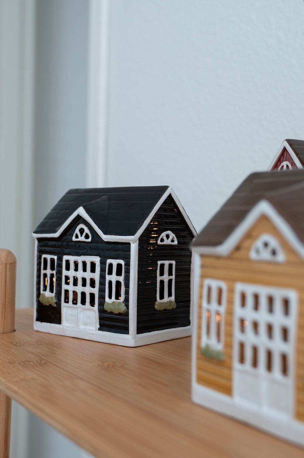 Det Gamle Apotek House for LED light domeček černý 11 cm