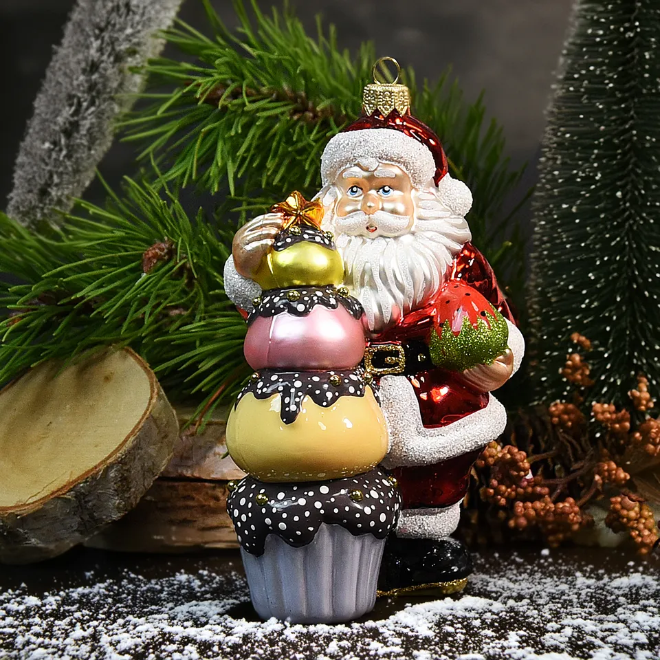 Vitbis Mikuláš s muffinem skleněná ozdoba 17 cm ručně malovaná