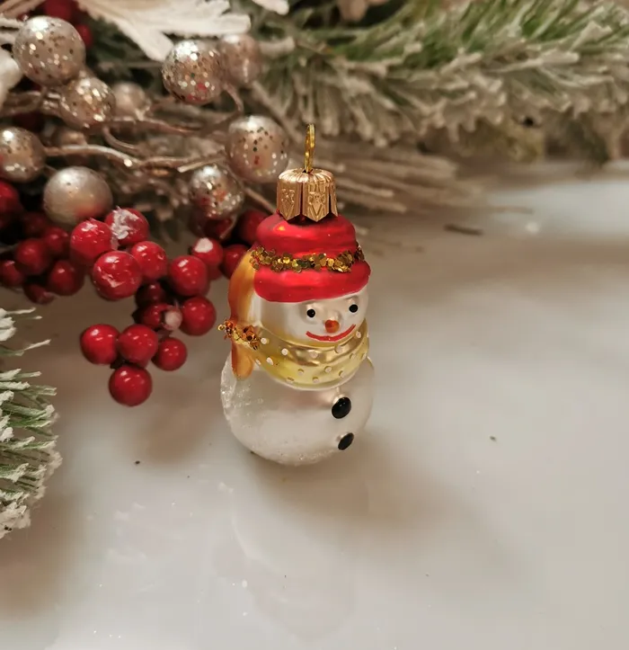 Vitbis Sněhulák se zlatou šálou skleněná figurka 6 cm
